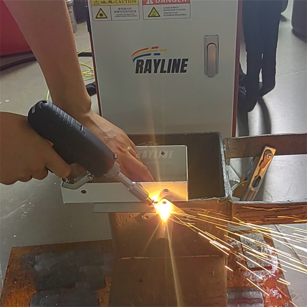 Industrial Laser Cleaner - เครื่องเชื่อมเลเซอร์แบบพกพาขนาดเล็ก รุ่นใหม่ 3 in 1 เชื่อม